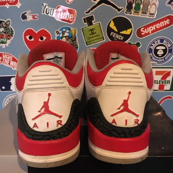 Jordan 3 Retro ‘Fire Red’ - Picture 5 of 5